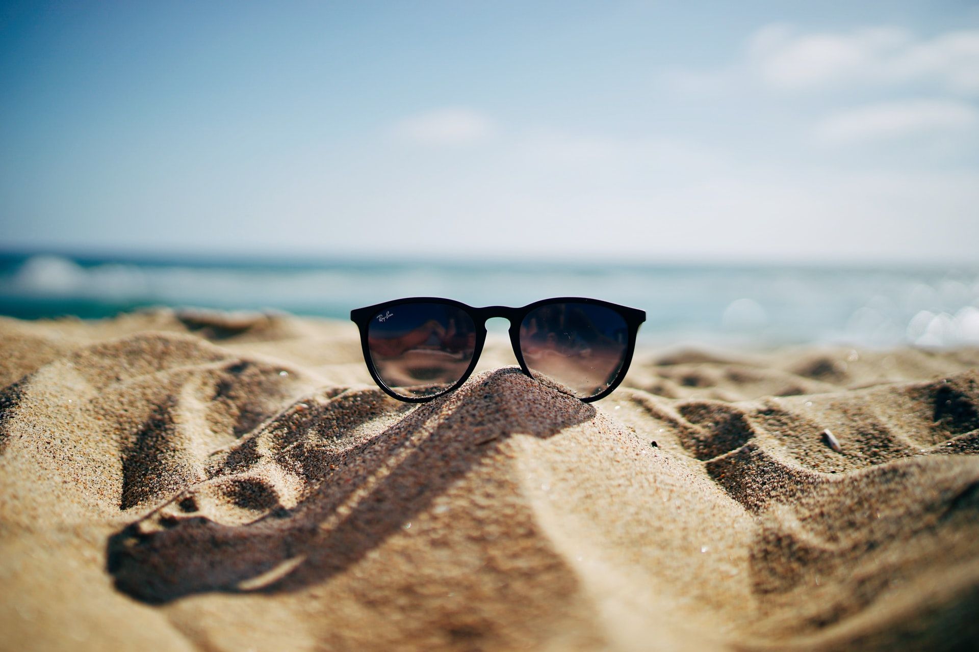 beach sunglasses hot weather poorer memory
